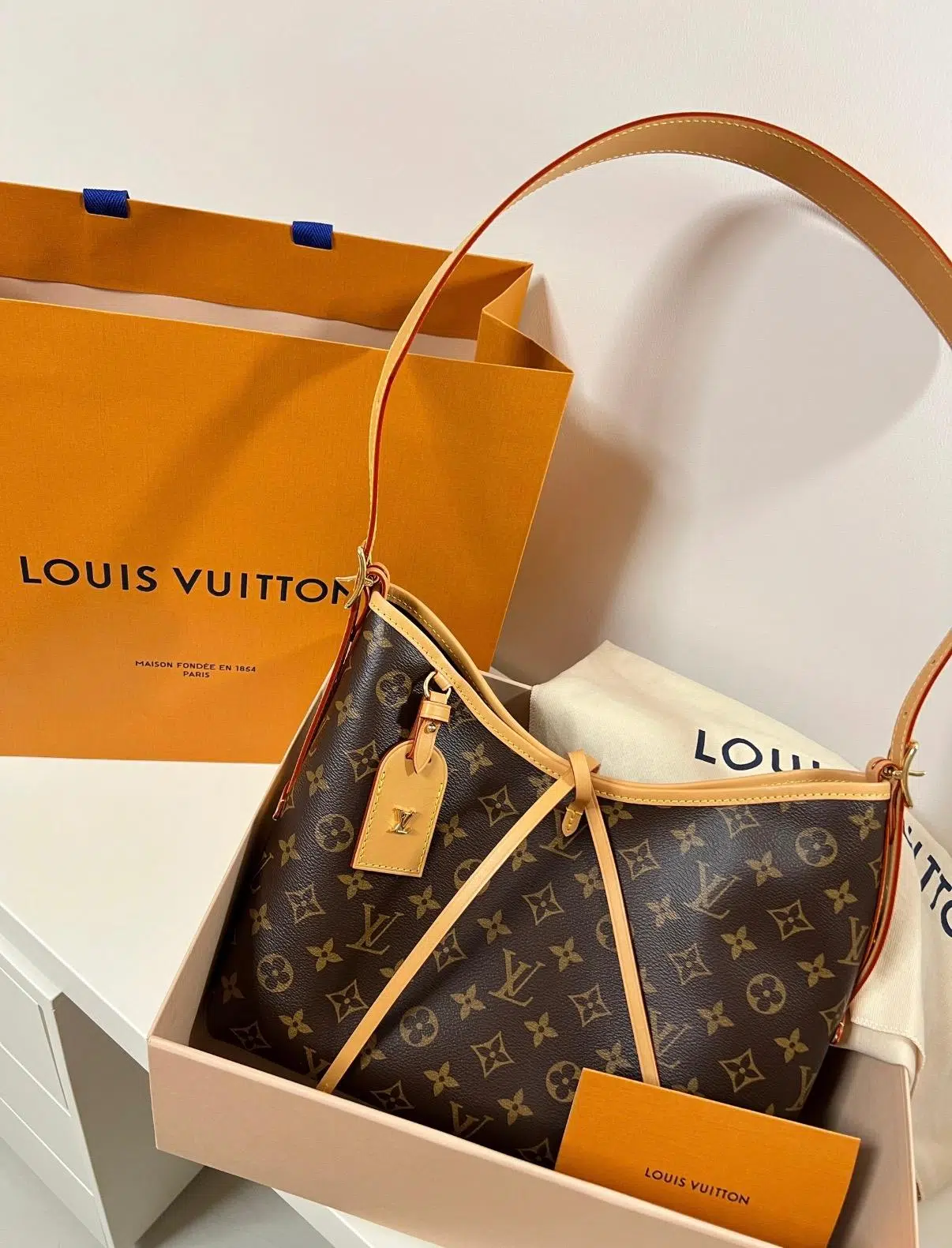 Luxury leather handbags and shoulder bags wholesale from factory