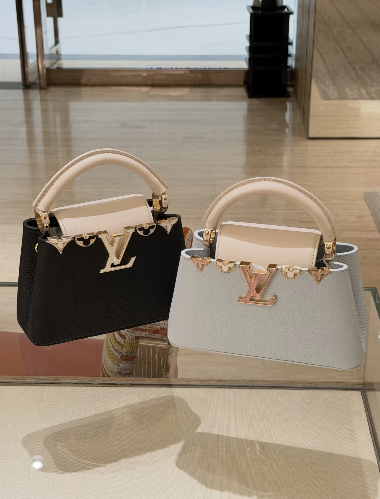 Leather shoulder bags